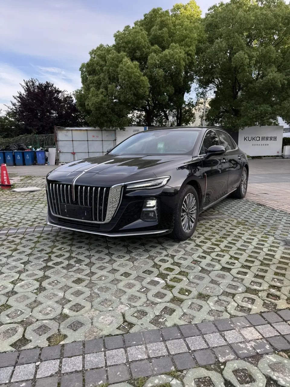 Hongqi H5 Hongqi H5 1.5T DCT Zhilian Qiyun Edition 2024 — photo 1, buy with delivery to Moscow