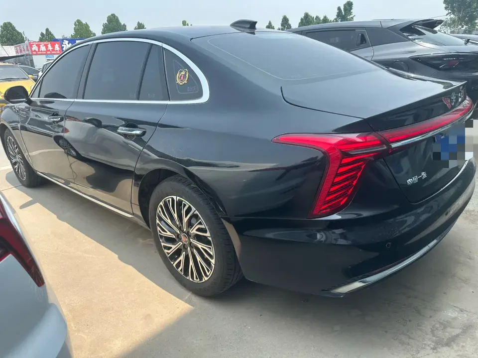 Hongqi H5 Hongqi H5 2.0T Automatic Flagship Edition 2025 — thumbnail 4