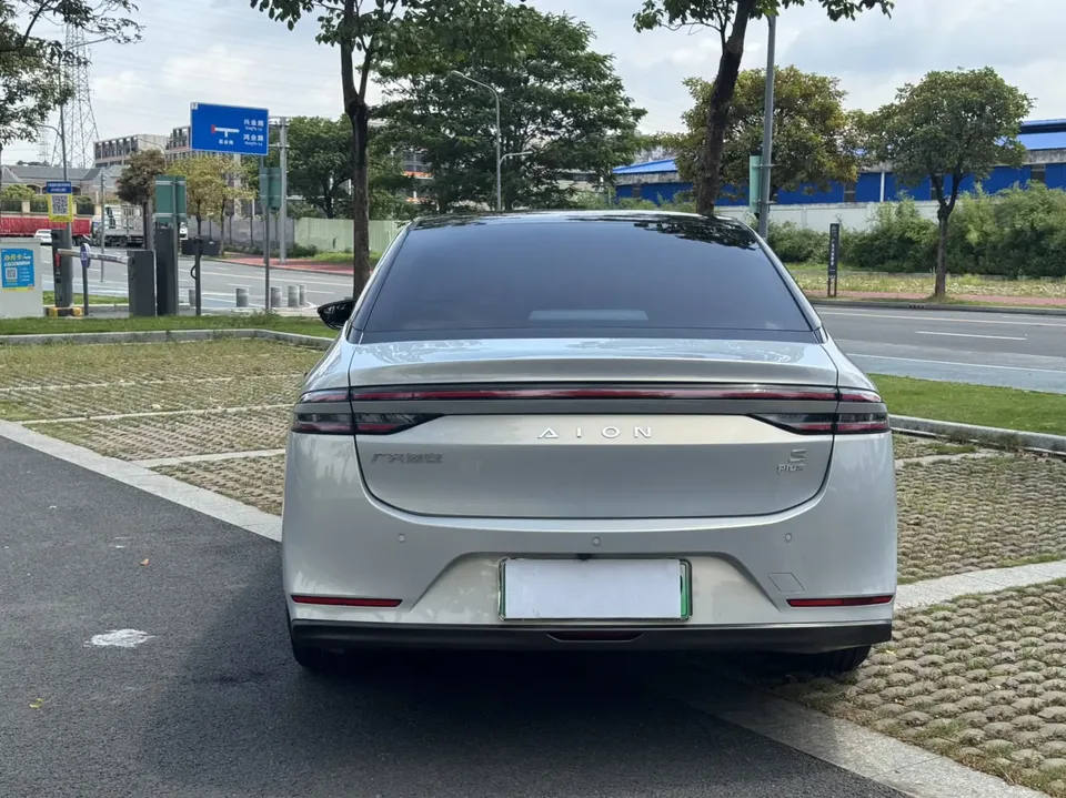 AION S AIONS Plus 70 Smart Edition Ternary Lithium 2022 — thumbnail 3