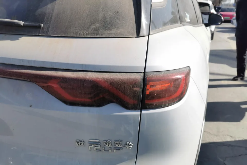 BYD Yuan Up Yuan UP 401KM Leading Type 2024 — thumbnail 2