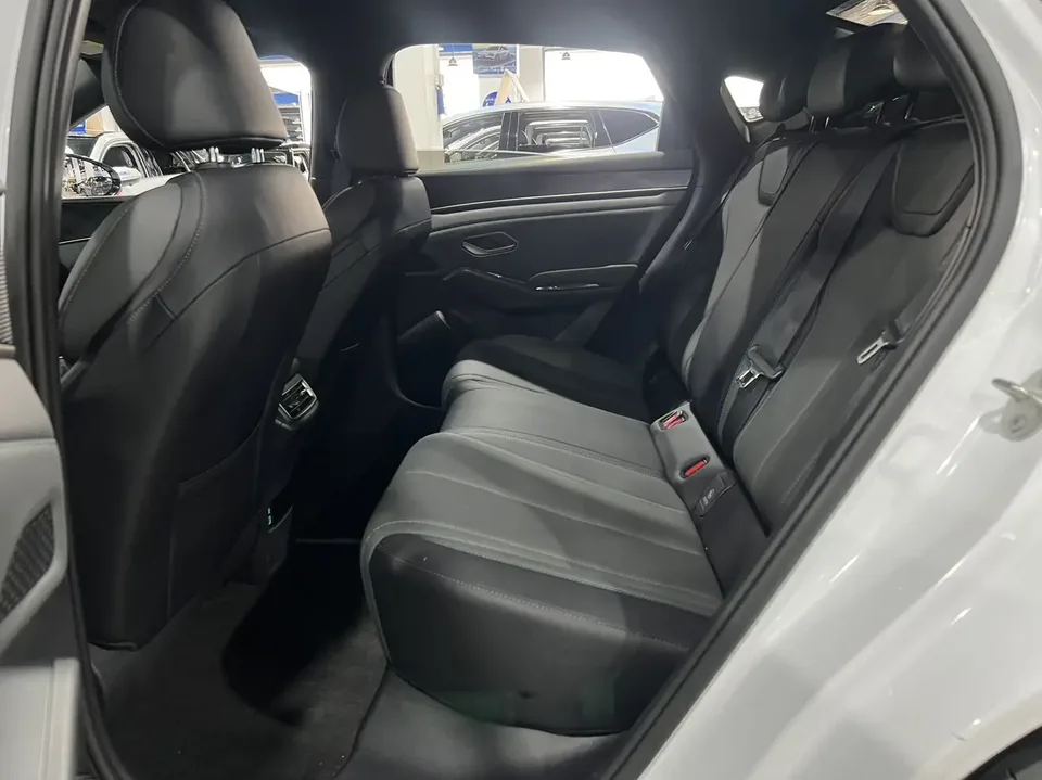 BYD Qin L DM Qin L DM DM-i 80KM Leading Type 2024 — thumbnail 3