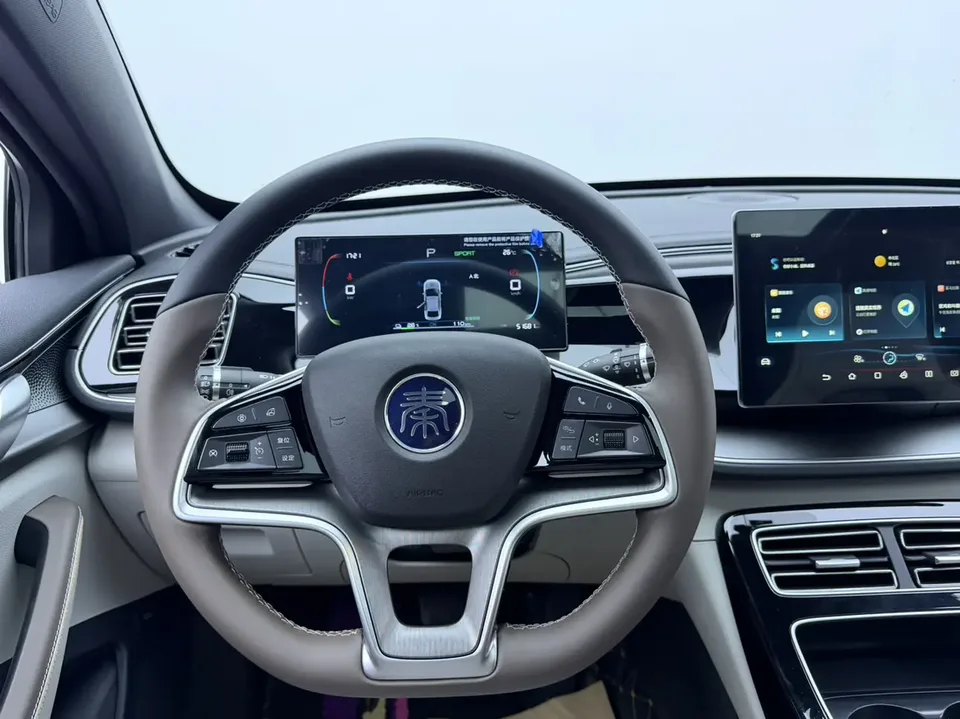BYD Qin PLUS EV Qin PLUS EV Champion Edition 420KM Exceeding Type 2023 — thumbnail 3