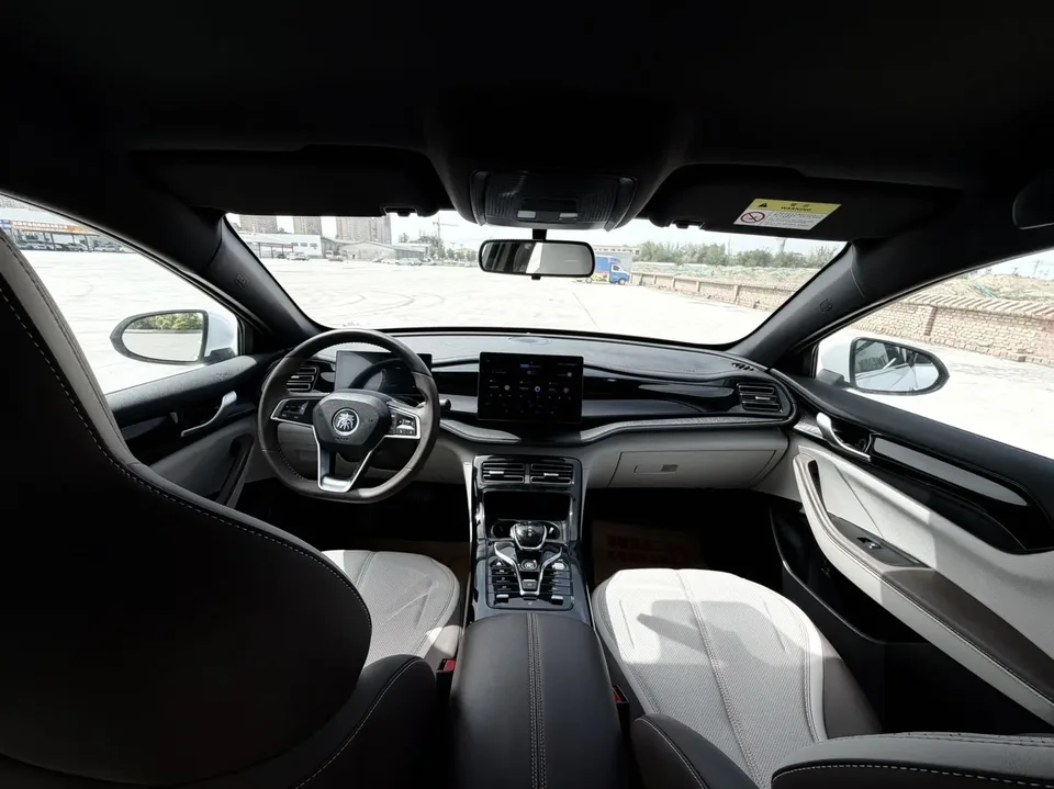 BYD Qin PLUS DM Qin PLUS DM Honor Edition DM-i 55KM Leading Edition 2024 — thumbnail 5
