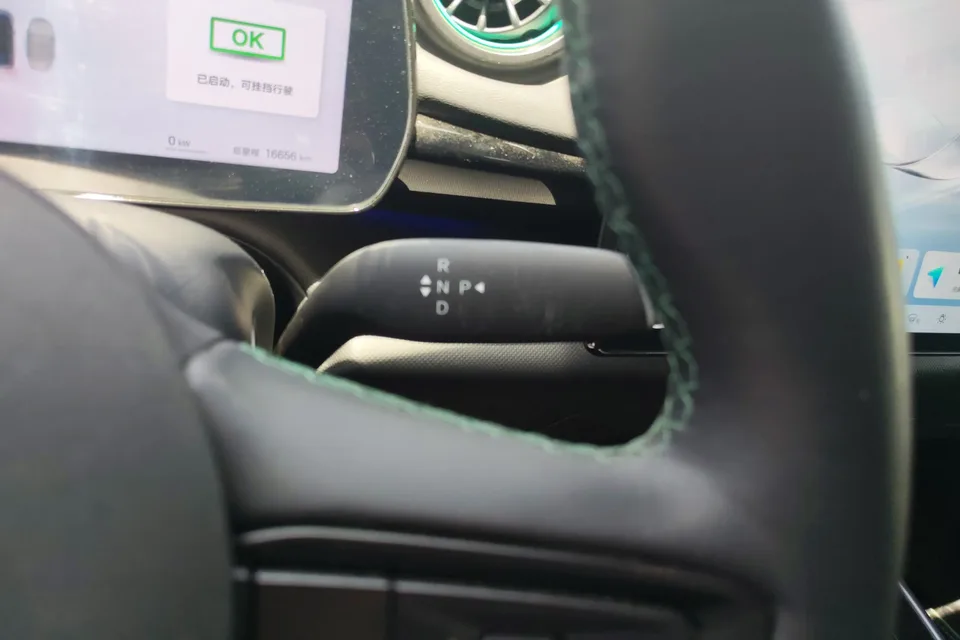 BYD Dolphin Dolphin Smart Driving Edition 410KM Fashion Edition 2025 — thumbnail 4
