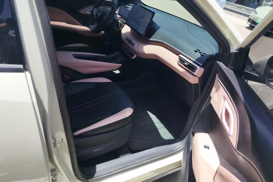 BYD Seagull Seagull Intelligent Driving Edition 305KM Free Edition 2025 — thumbnail 4