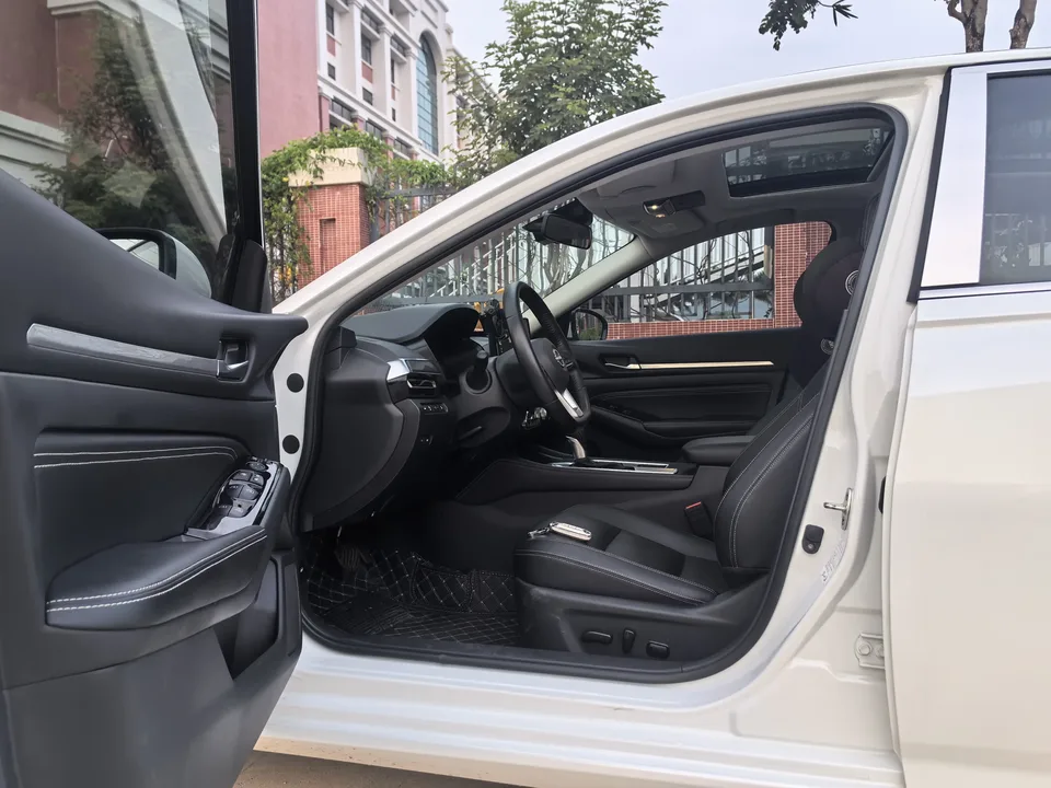 Nissan Altima Teana 2.0L XE Pure Edition 2022 — thumbnail 4