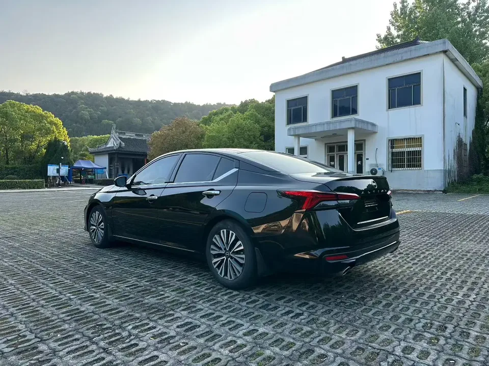 Nissan Altima Teana 2.0L XE Pure Edition 2022 — thumbnail 4
