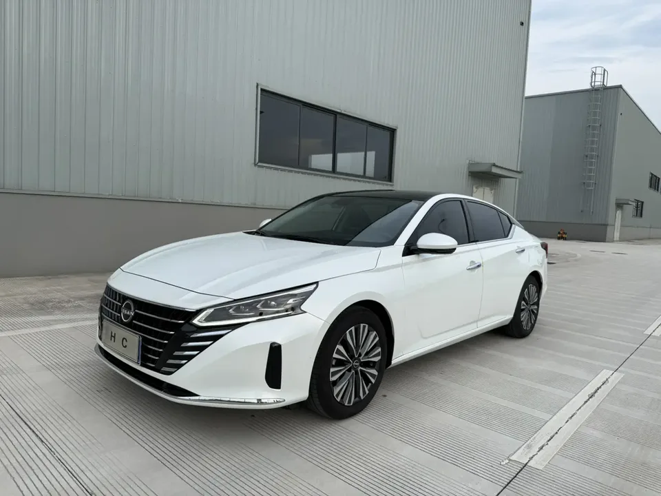 Nissan Altima Teana 2.0L XL-Upr Premium Edition 2022 — photo 1, buy with delivery to Moscow