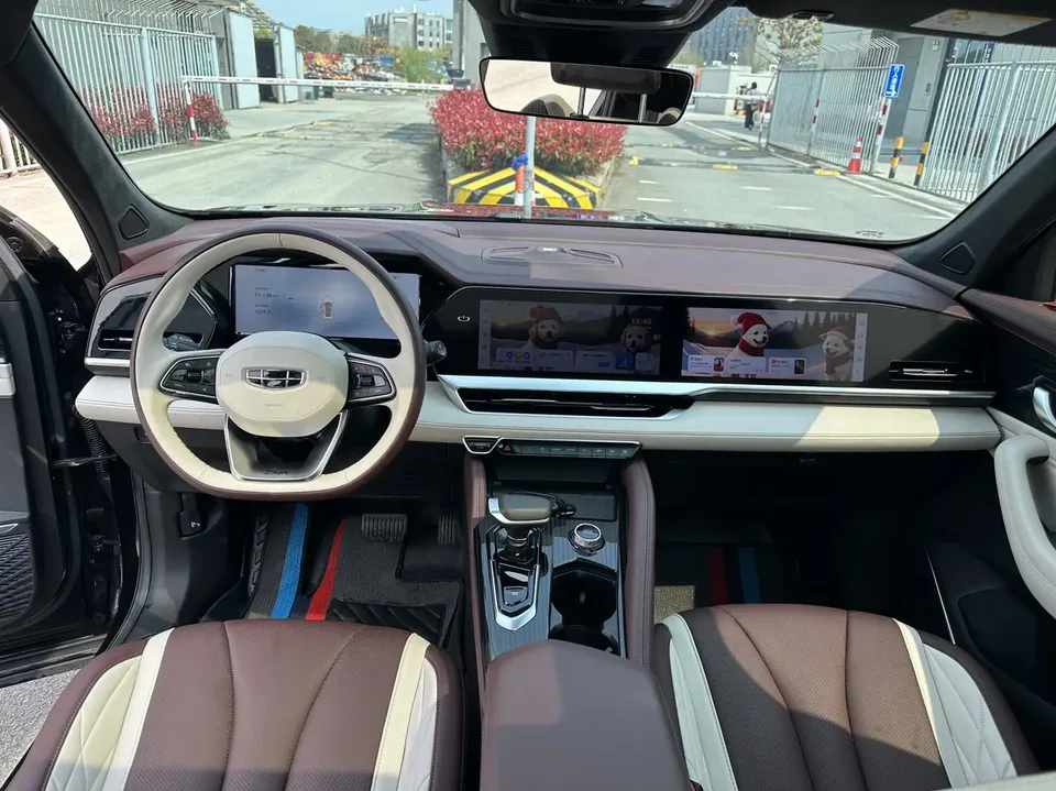 Geely Monjaro Xingyue L 2.0TD High Power Automatic 2WD Yunqi Edition 2024 — thumbnail 3