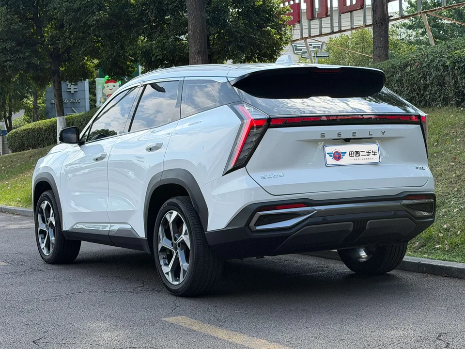 Geely Atlas L Boyue L 1.5TD DCT Premium Edition 2024 — thumbnail 4