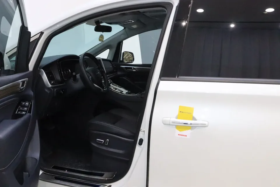 GAC Trumpchi M8 Trumpchi M8 Lingxiu Series 390T Deluxe Edition 2024 — thumbnail 5