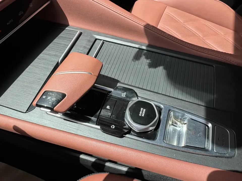 Changan CS75PLUS CS75 PLUS third generation champion version 1.5T automatic intelligent driving dynamic navigation model 2024 — thumbnail 4