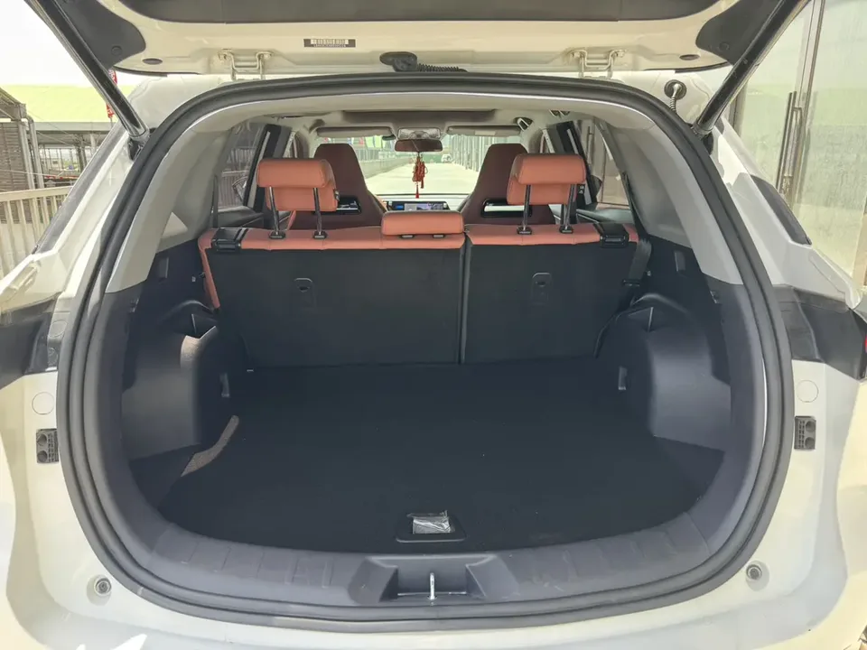 Changan CS75PLUS CS75 PLUS third generation champion version 1.5T automatic intelligent driving dynamic navigation model 2024 — thumbnail 5