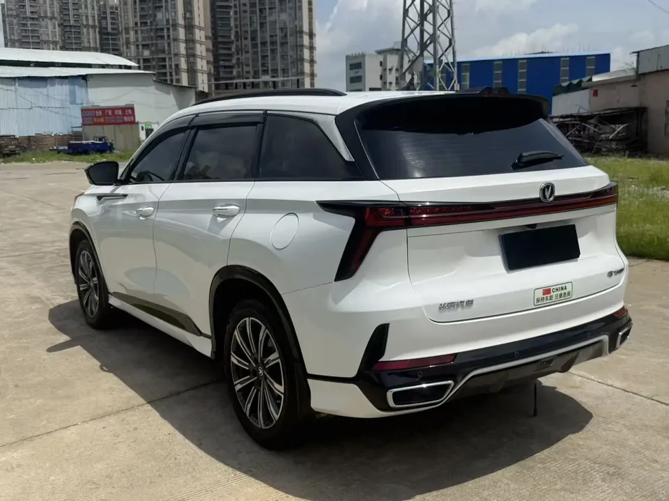 Changan CS75PLUS Changan CS75 PLUS The third generation champion version 1.5T automatic intelligent driving strong navigation 2024 — thumbnail 4