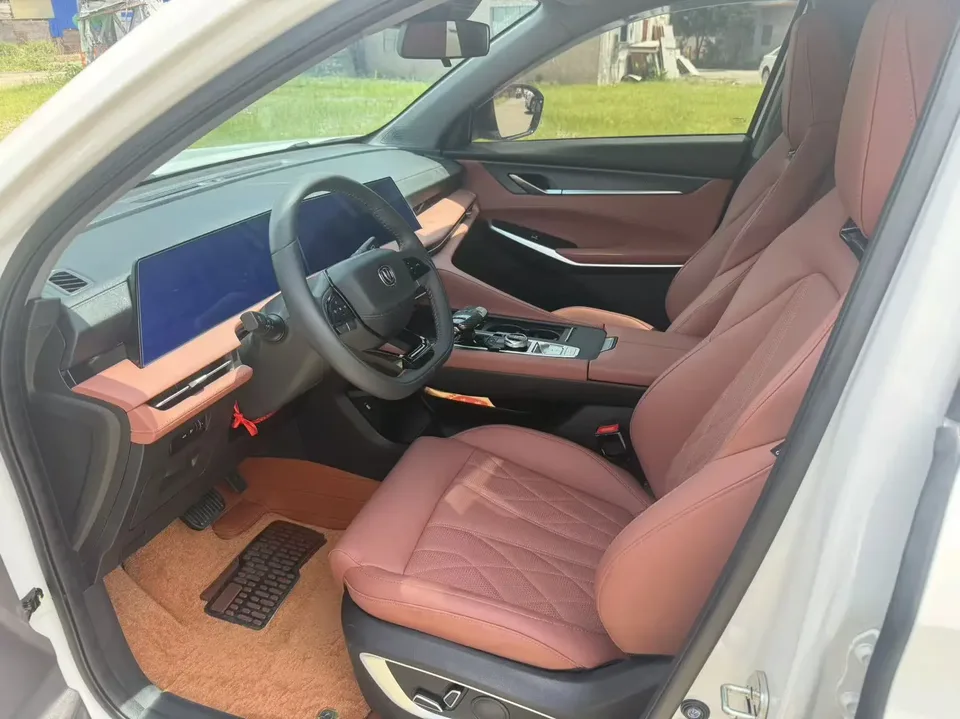 Changan CS75PLUS Changan CS75 PLUS The third generation champion version 1.5T automatic intelligent driving strong navigation 2024 — thumbnail 5