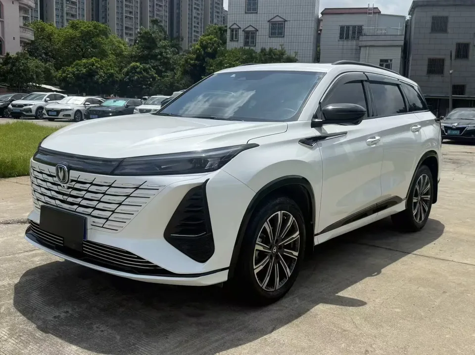 Changan CS75PLUS Changan CS75 PLUS The third generation champion version 1.5T automatic intelligent driving strong navigation 2024 — photo 1, buy with delivery to Moscow