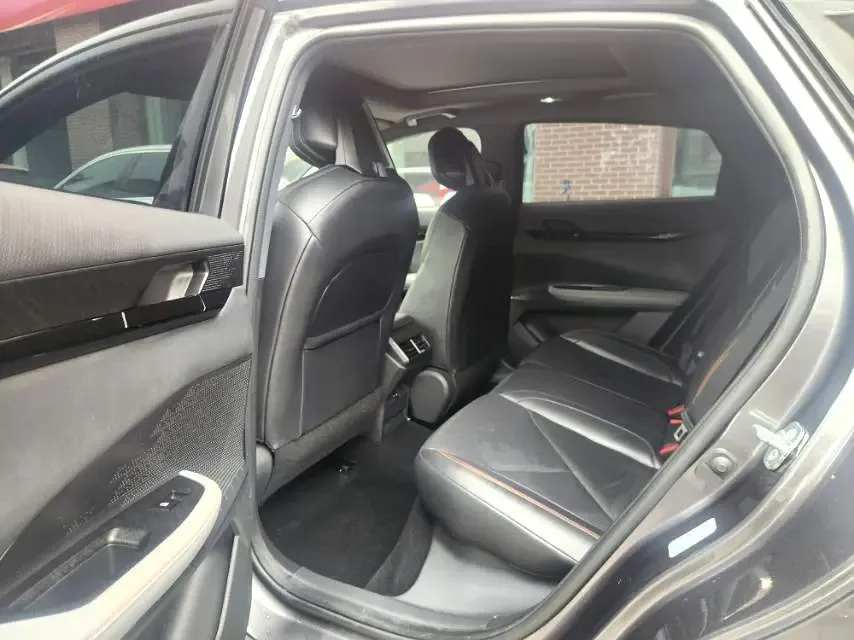 Changan UNI-V UNI-V 1.5T Premium Edition 2022 — миниатюра 3