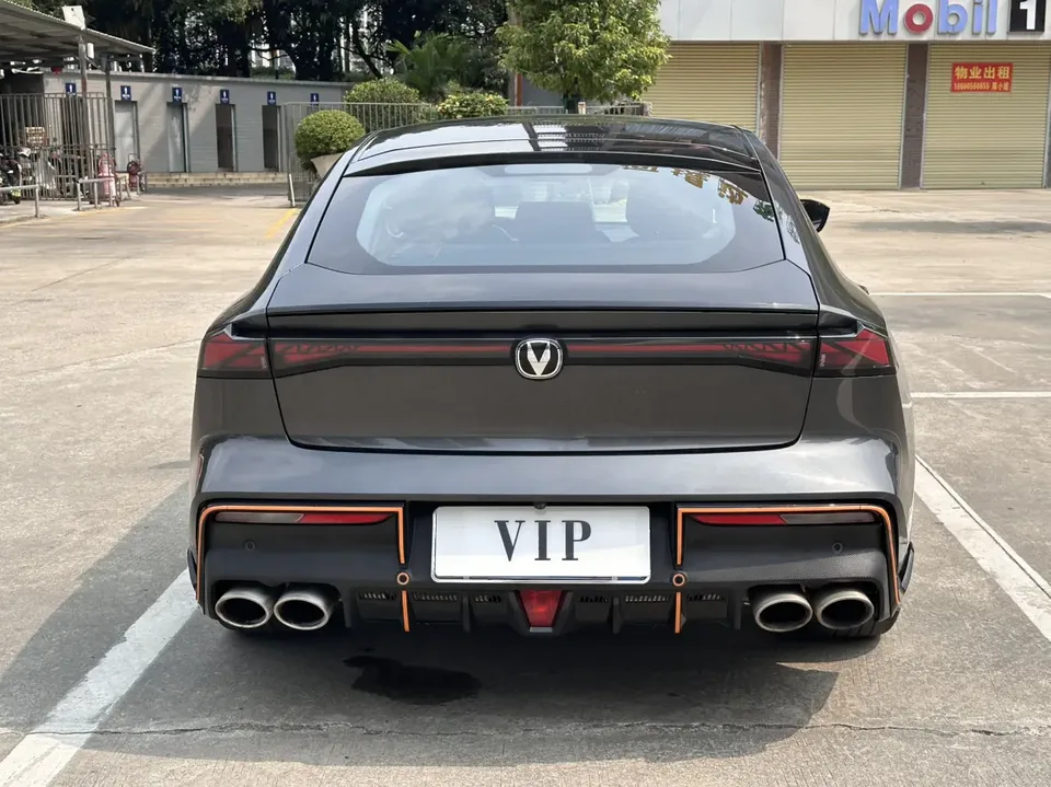 Changan UNI-V Changan UNI-V 1.5T Sports Edition 2022 — thumbnail 2