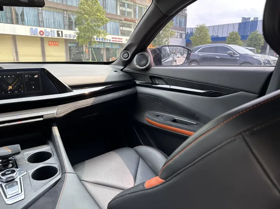Changan UNI-V Changan UNI-V 1.5T Sports Edition 2022 — thumbnail 4