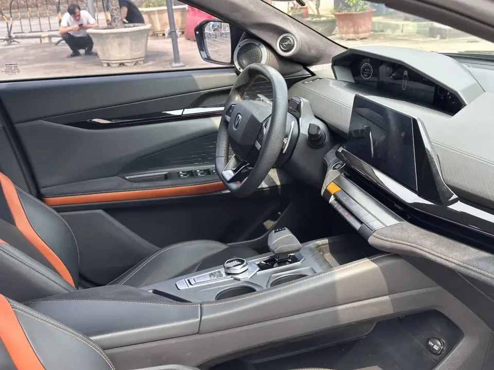 Changan UNI-V Changan UNI-V 1.5T Sports Edition 2022 — thumbnail 5