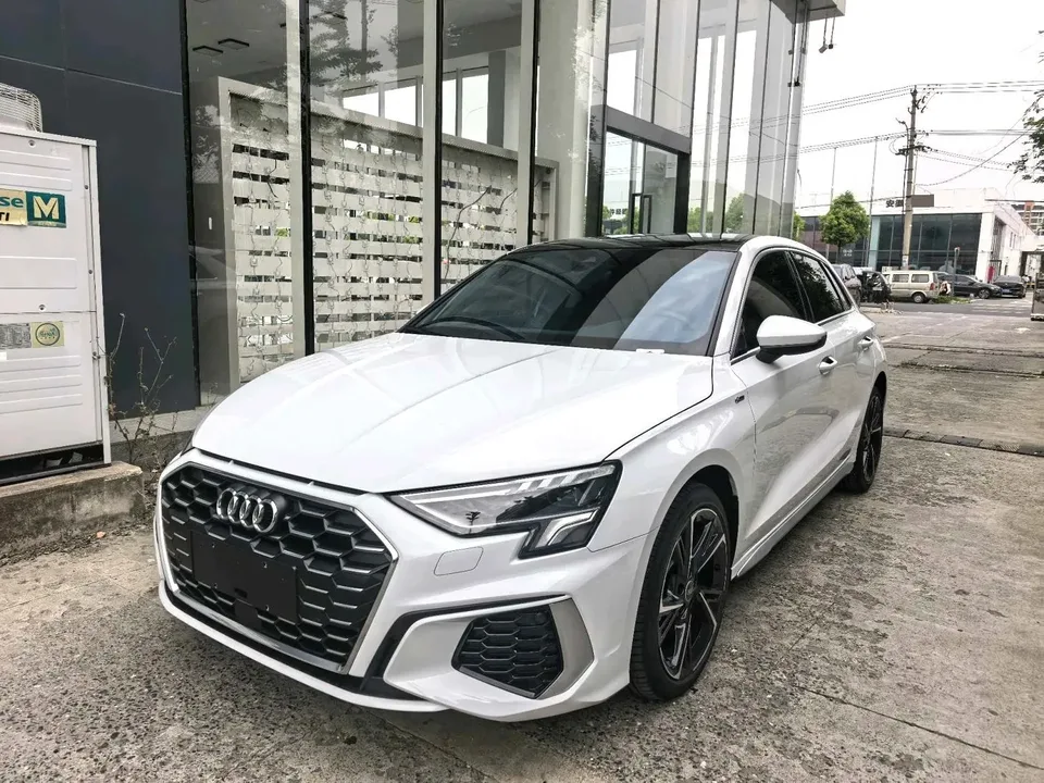 Audi A3 A3 facelift Sportback 35 TFSI stylish and sporty 2023 — photo 1, buy with delivery to Moscow