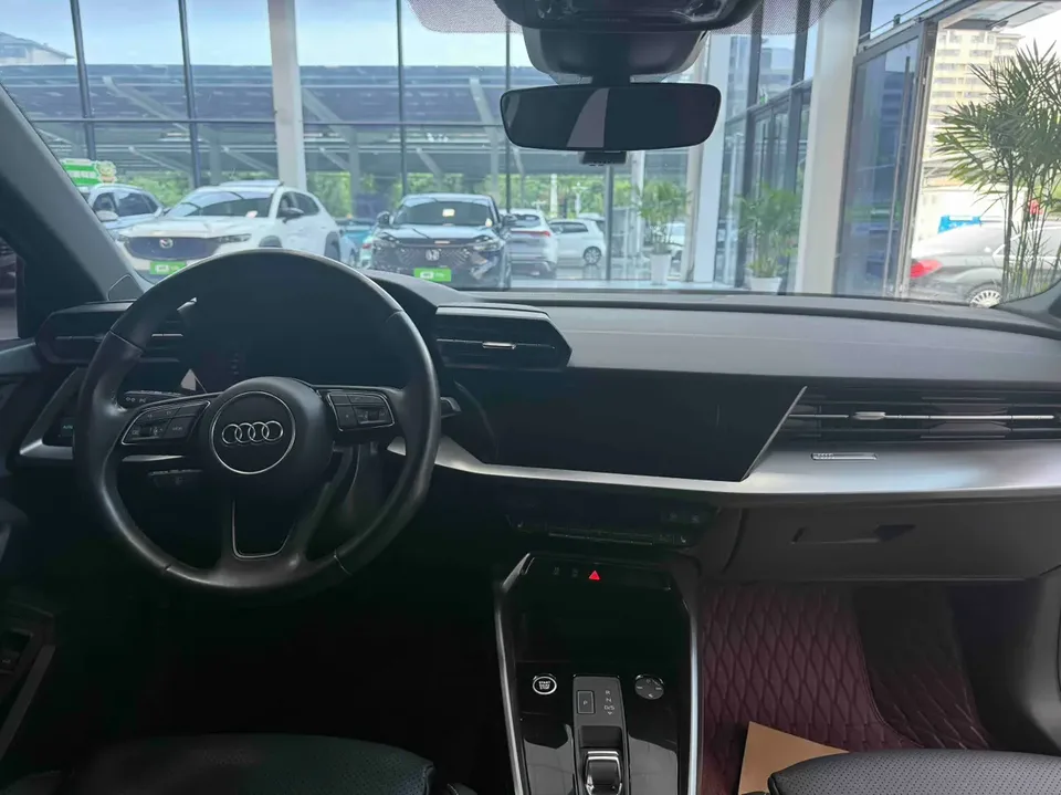Audi A3 A3 Sportback 35 TFSI Aggressive Sports Edition 2022 — thumbnail 4
