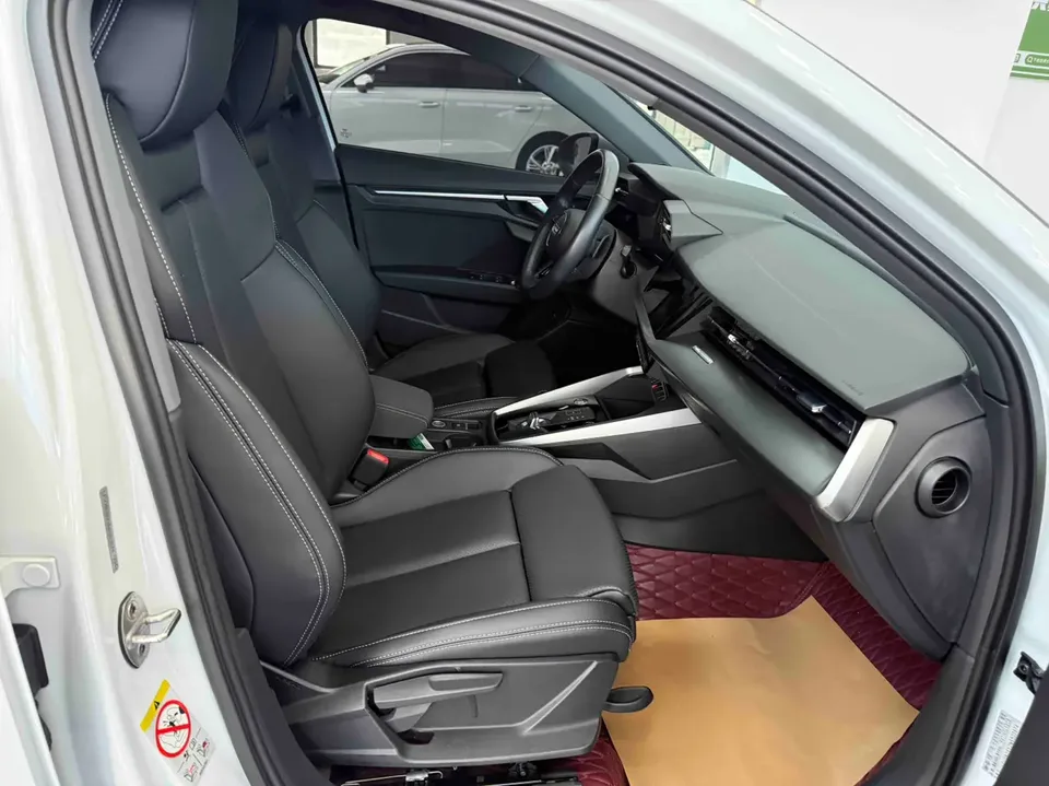 Audi A3 A3 Sportback 35 TFSI Aggressive Sports Edition 2022 — thumbnail 5