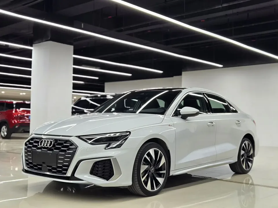 Audi A3 Audi A3 A3L Limousine 35 TFSI Stylish and Elegant 2023 — photo 1, buy with delivery to Moscow