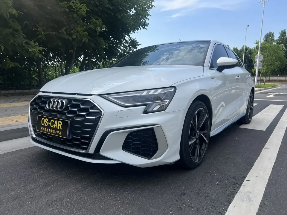 Audi A3 Audi A3 Sportback 35 TFSI Stylish and sporty 2022 — photo 1, buy with delivery to Moscow