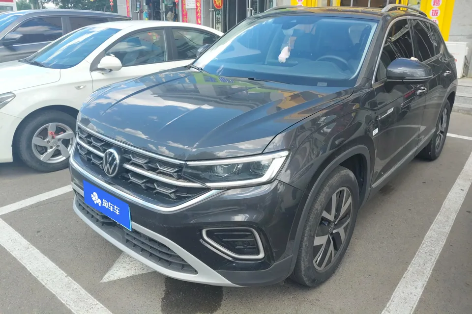 Volkswagen Tayron Tayron Tanyue 2024 300TSI 2WD Luxury Plus Advanced Edition 2024 — photo 1, buy with delivery to Moscow