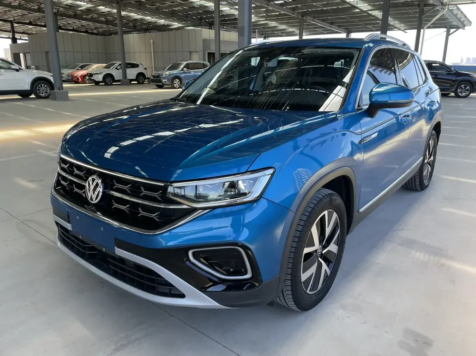 Volkswagen Tayron Tanyue 280TSI 2WD Luxury Plus Advanced Edition 2023 — photo 1, buy with delivery to Moscow