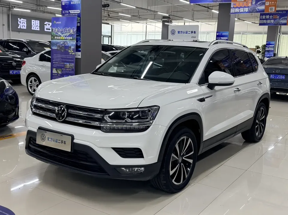 Volkswagen Tharu Tharu 280TSI 2WD Luxury Edition 2022 — photo 1, buy with delivery to Moscow
