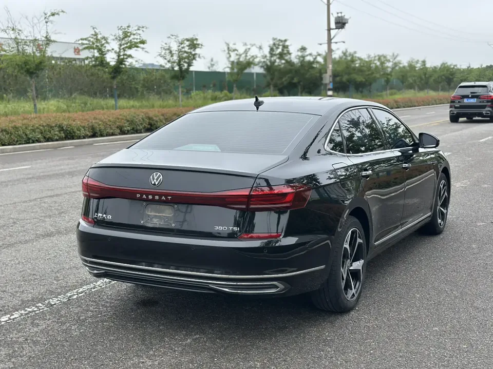 Volkswagen Passat Passat Outstanding Model 380TSI Starry Sky Dragon Edition 2024 — thumbnail 4