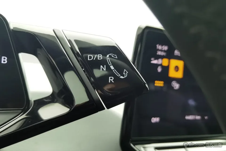 Volkswagen ID.3 Volkswagen ID.3 Outstanding Edition 2024 — thumbnail 3