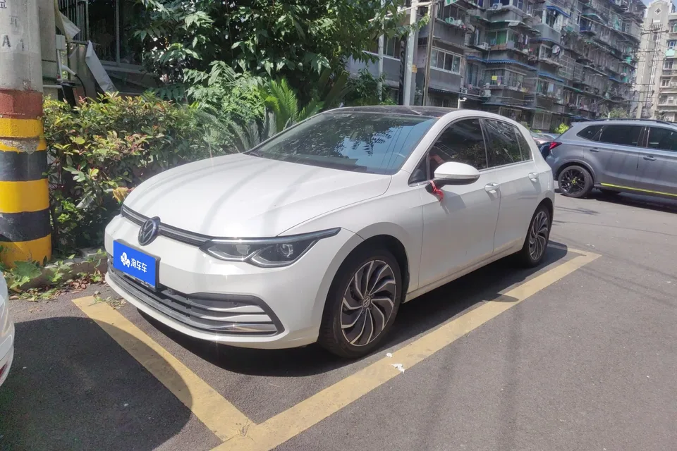 Volkswagen Golf golf 2021 280TSI DSG Pro 2022 — photo 1, buy with delivery to Moscow