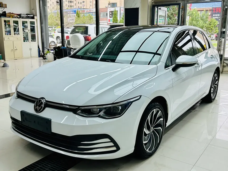 Volkswagen Golf golf 2023 280TSI DSG R-Line 2023 — photo 1, buy with delivery to Moscow