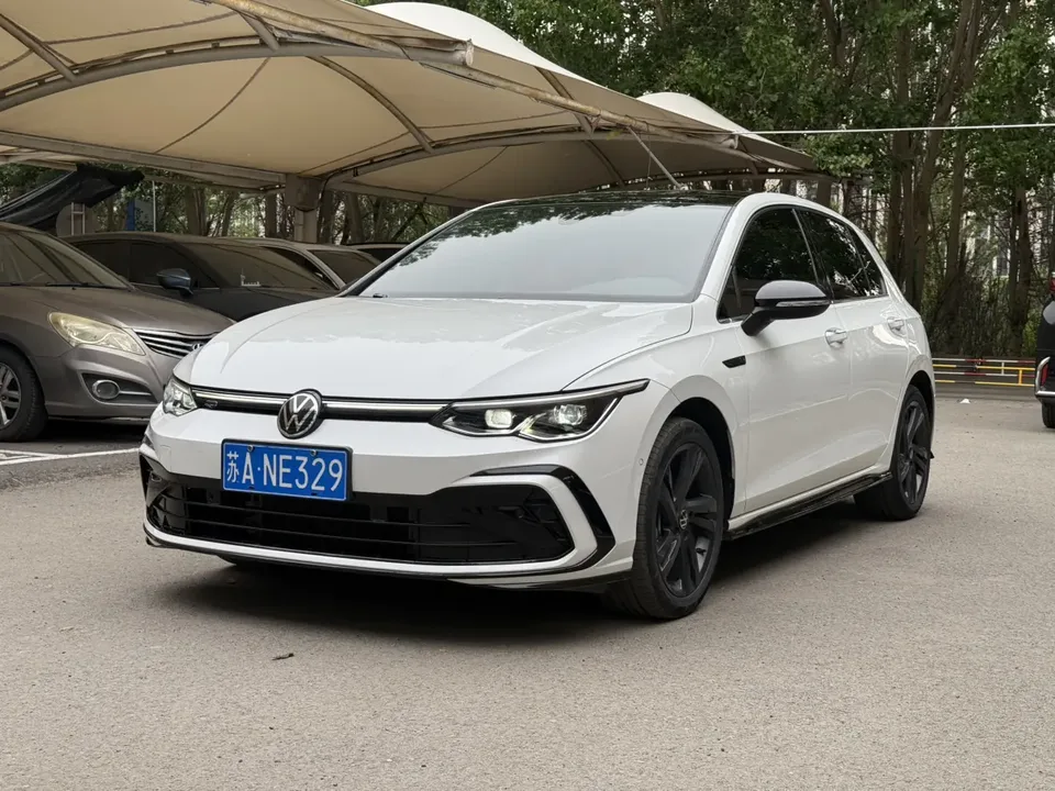 Volkswagen Golf golf 2021 280TSI DSG Pro 2022 — photo 1, buy with delivery to Moscow