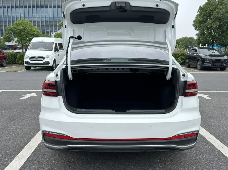 Volkswagen Lavida Lavida 2023 280TSI DSG Full Elegance Edition 2022 — thumbnail 5