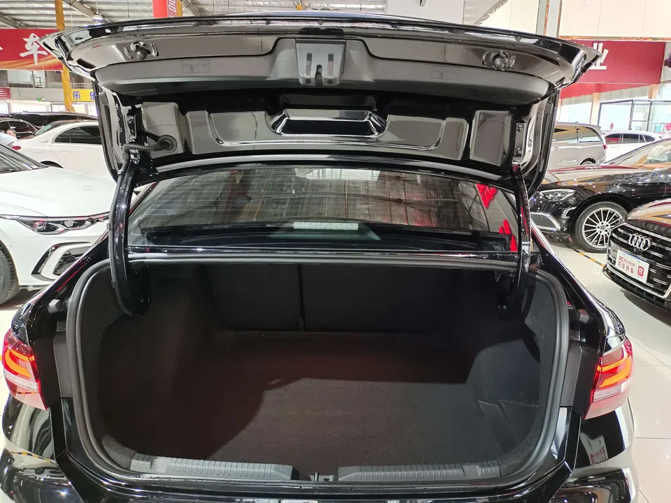 Volkswagen Lavida Lavida Lavida 2024 300TSI DSG Manyi Edition 2024 — thumbnail 4