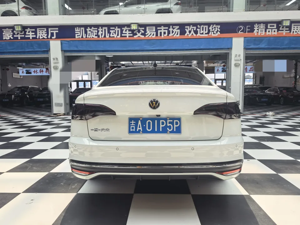 Volkswagen Bora Bora 2023 200TSI DSG Joy Travel PRO Edition 2023 — thumbnail 2