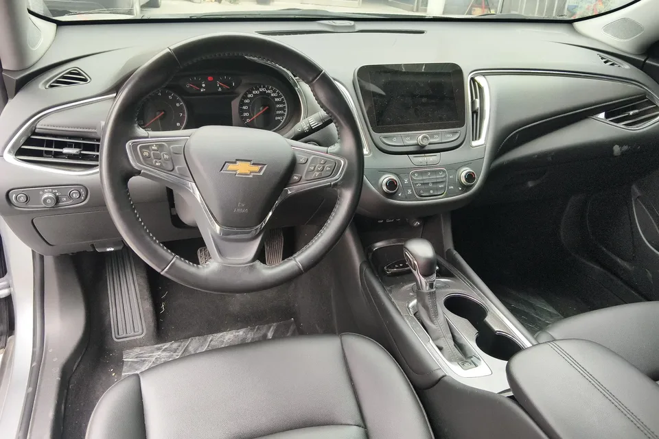 Chevrolet Malibu Xl Malibu XL 1.5T Sharp Edition 2023 — thumbnail 4