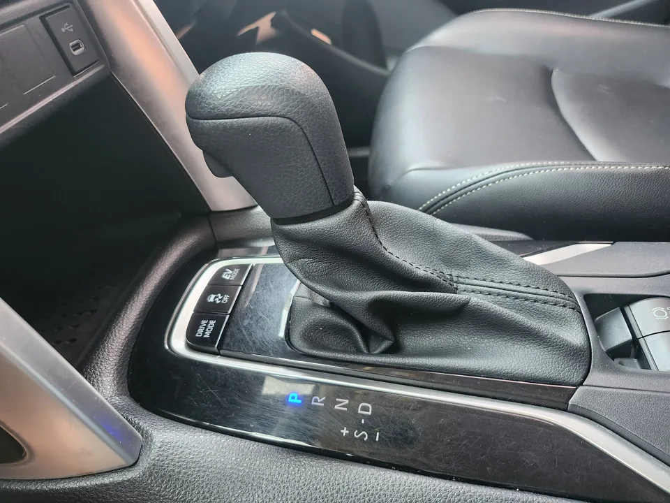 Toyota CorollaCross Corolla Cross 2.0L Intelligent Electric Hybrid Dual Engine Pioneer Edition 2023 — thumbnail 4