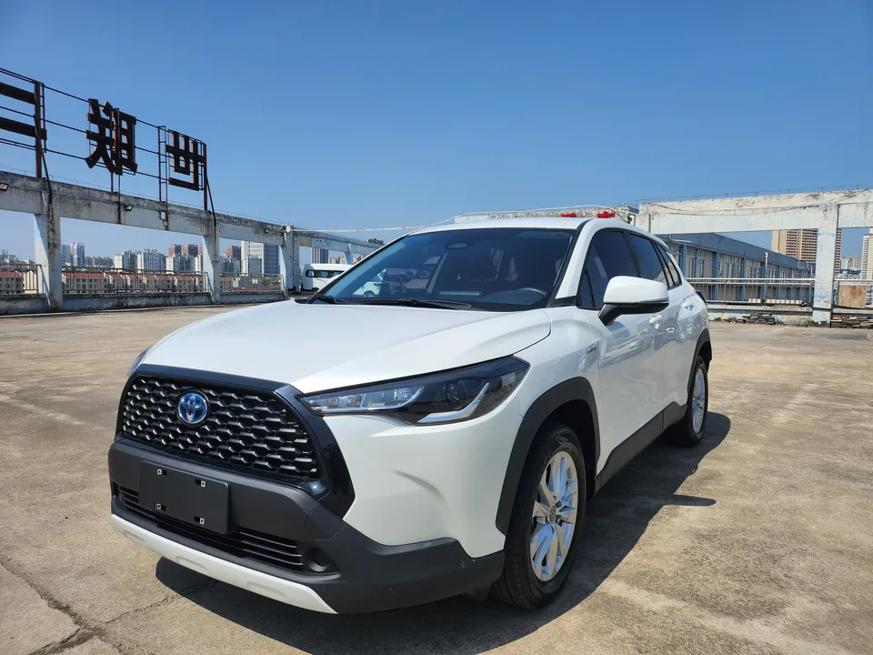 Toyota CorollaCross Corolla Cross 2.0L Intelligent Electric Hybrid Dual Engine Pioneer Edition 2023 — photo 1, buy with delivery to Moscow