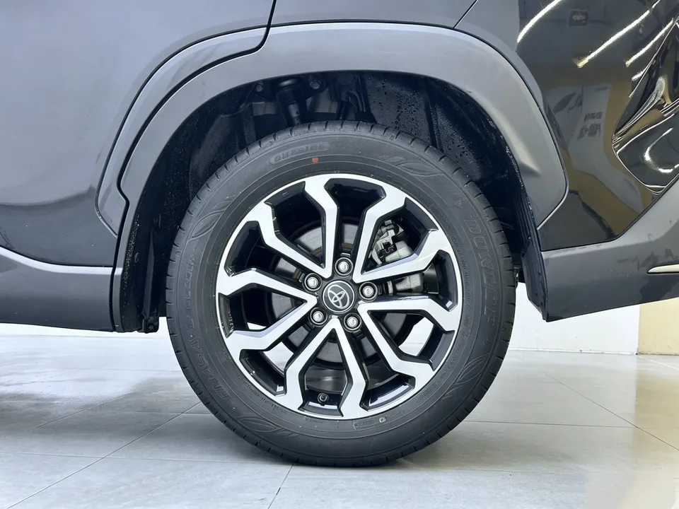 Toyota Frontlander Fenglanda 2.0L Intelligent Electric Hybrid Dual Engine Premium Edition 2023 — thumbnail 3