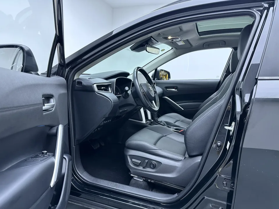 Toyota Frontlander Fenglanda 2.0L Intelligent Electric Hybrid Dual Engine Premium Edition 2023 — thumbnail 5