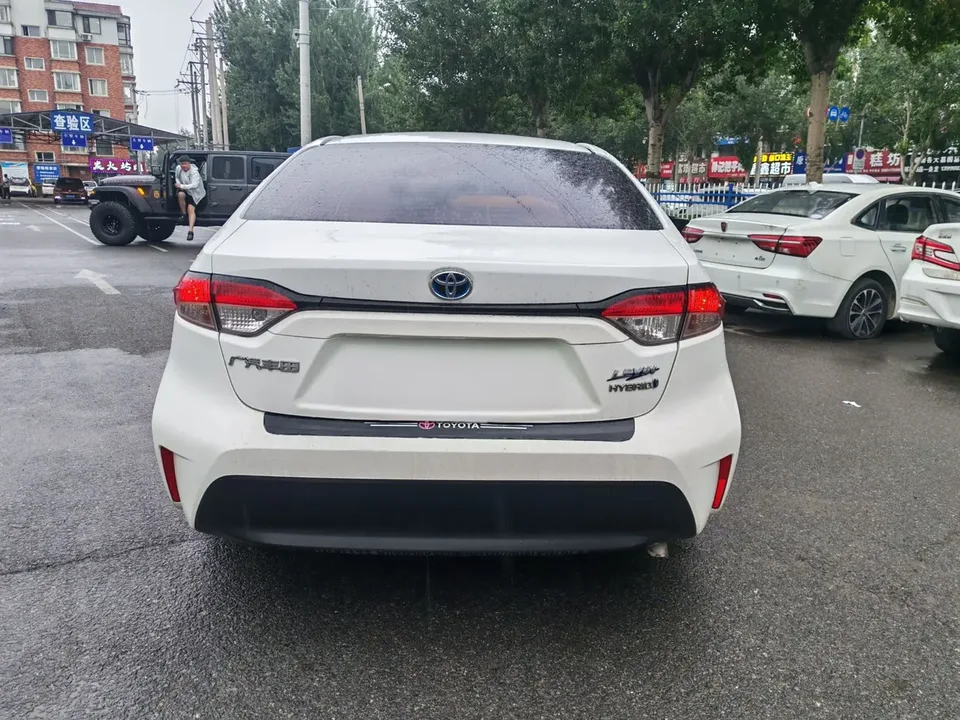 Toyota Levin Lei Ling Corolla Hybrid 1.8L Leading Edition 2023 — thumbnail 2