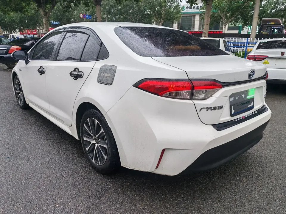 Toyota Levin Lei Ling Corolla Hybrid 1.8L Leading Edition 2023 — thumbnail 4