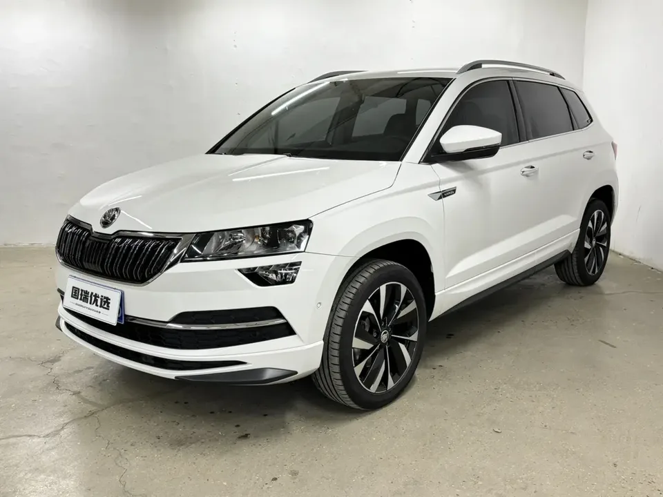 Skoda Karoq Karoq TSI280 Luxury Edition 2022 — photo 1, buy with delivery to Moscow