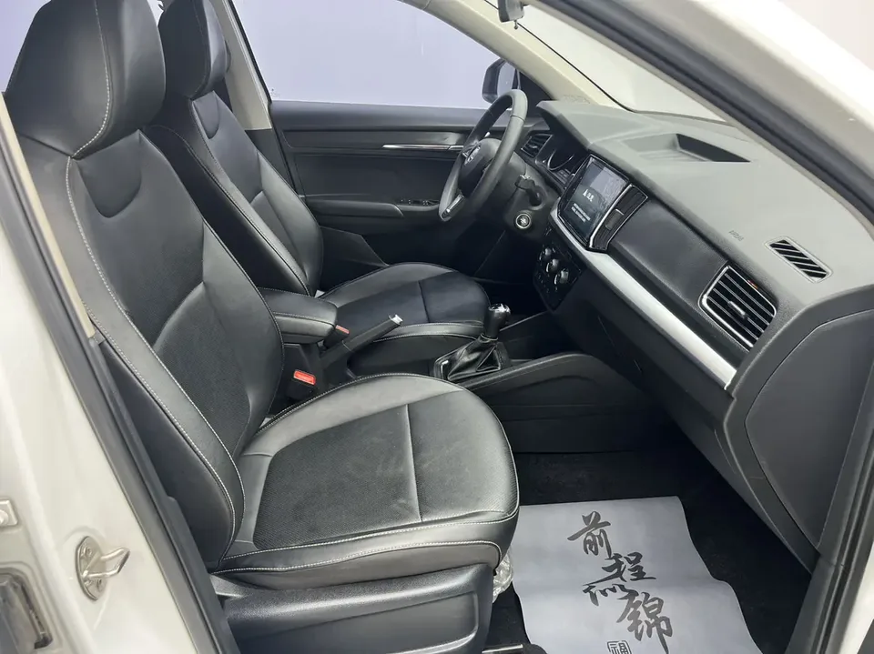 Skoda Comek Comek Modified 1.5L Automatic Comfort Edition 2023 — thumbnail 4