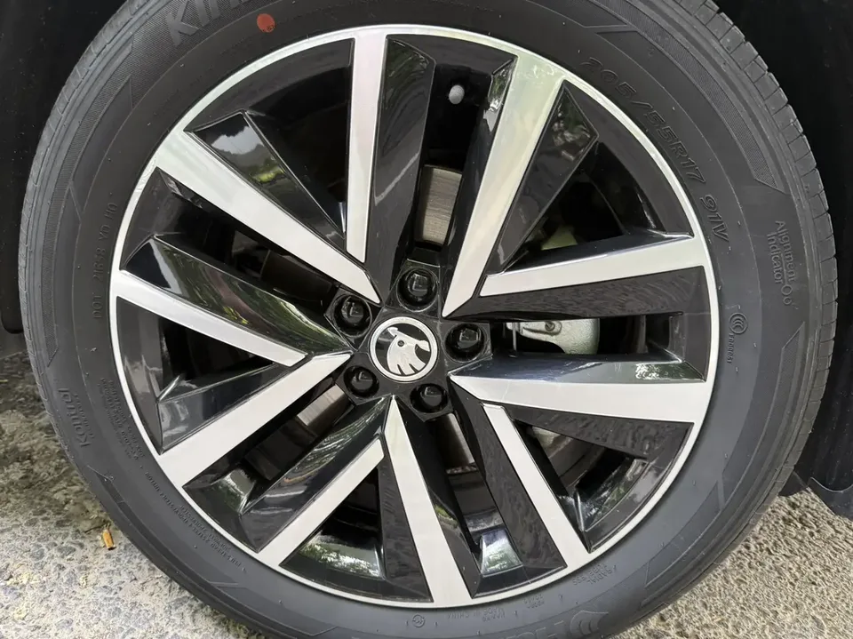Skoda Comek Comek 1.5L Automatic Comfort Edition 2022 — thumbnail 4